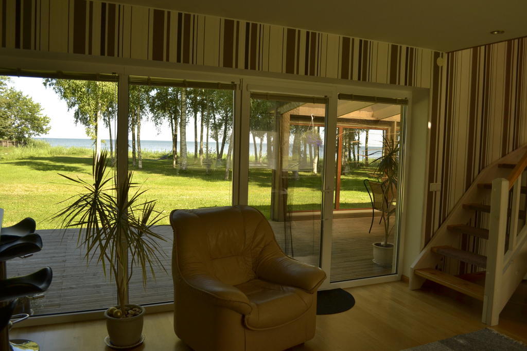 Mere Holiday House Salme Номер фото