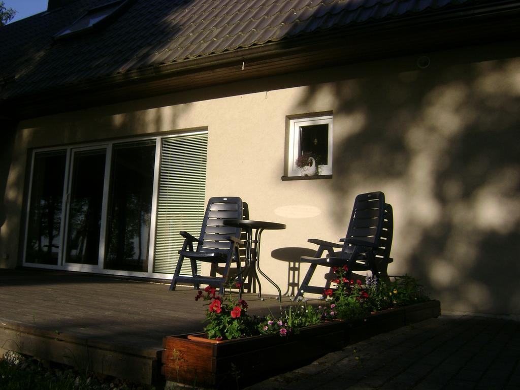 Mere Holiday House Salme Екстер'єр фото